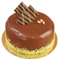 Unutulmaz Lezzet Deneyimi 6–9 Kişilik Çikolatalı Yaş Pasta